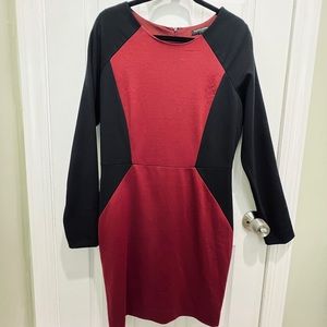 Banana Republic Factory Color Block Long Sleeved Shift Dress Burgundy